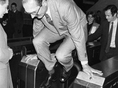 Jacques Chirac dans le métro / DR