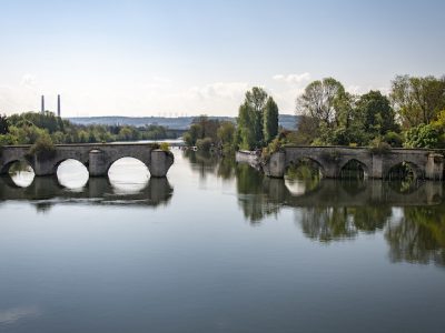 Le vieux pont de Limay entre Limay et Mantes-la-Jolie / © Jérômine Derigny pour Enlarge your Paris