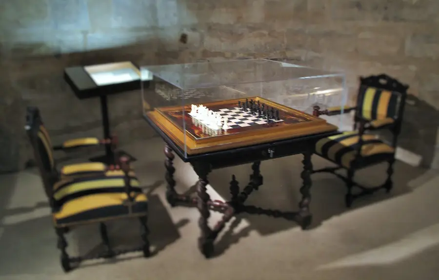 Mariage Frères, jeu d'échec, ZEVS / © Mona Prudhomme Mariage Frères, jeu d'échec, ZEVS / © Mona Prudhomme