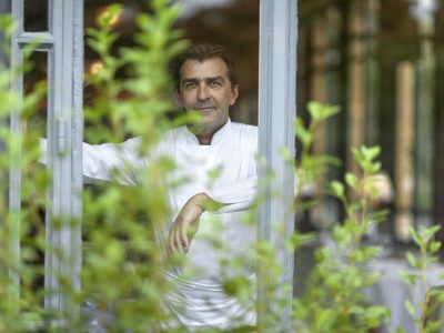 Yannick Alléno, chef multi-étoilé et grand promoteur du terroir francilien / © Geoffroy de Boismenu