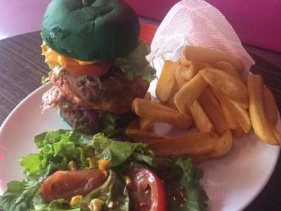 Le Neymar Burger à Vincennes / © La Tête à l'Envers