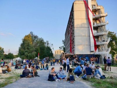 Le 6b sera bientôt pérennisé grâce à un rachat du bâtiment et une mise aux normes. © Le 6b
