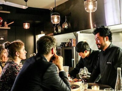 Pierre Sang au comptoir de l'un des restaurants à Oberkampf / DR