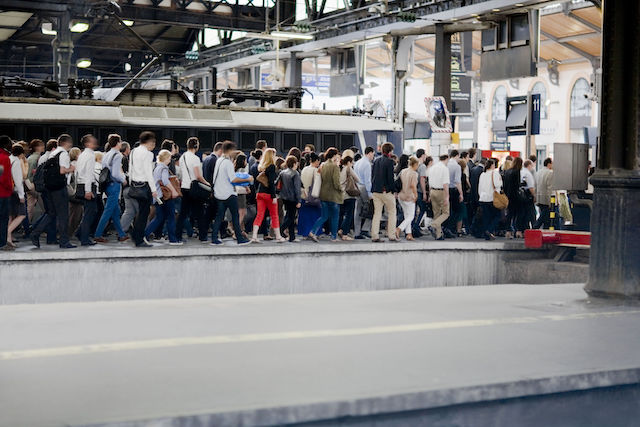 Quai bondé sur le réseau Transilien