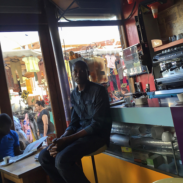 Le bar du marché à Montreuil
