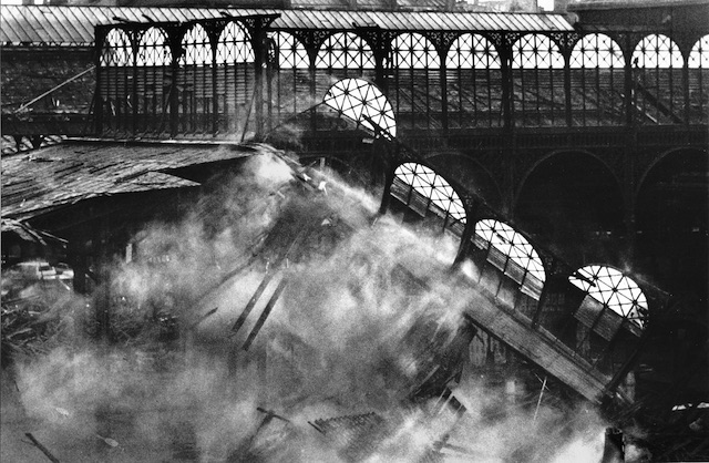 La destruction des Halles Baltard à Paris / © Jean-Claude Gautrand