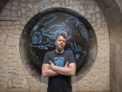 L'artiste Codex Urbanus s'expose dans les égouts parisiens / © Mona Prudhomme pour Enlarge your Paris