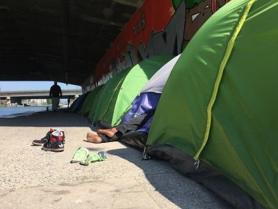 Réfugiés le long du canal Saint-Denis / © InfoMigrants
