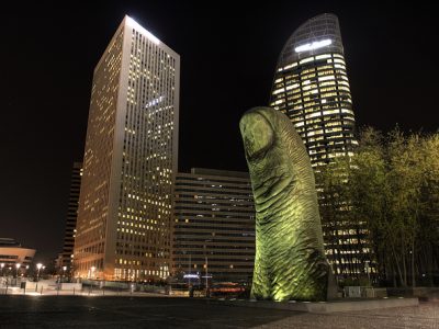 Le Pouce, sculpture de César à La Défense / © Rog01 - Flickr Creative Commons