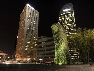 Le Pouce, sculpture de César à La Défense / © Rog01 - Flickr Creative Commons