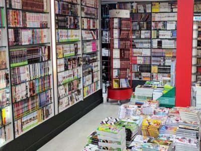 La bibliothèque du Manga Café à Paris (13e) / © Manga Café