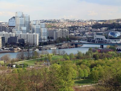 Vue sur Boulogne et l'île Seguin depuis le parc de Saint-Cloud / © Fred Romero (Creative commons - Flickr)