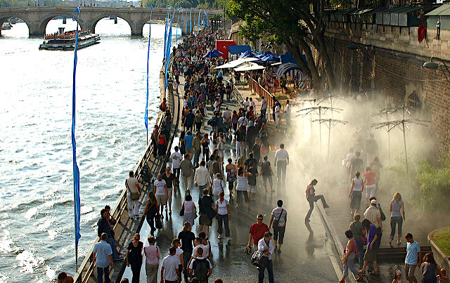 Les berges de Seine rive droite durant Paris Plage / © Craig Morey (Creative commons - Flickr)