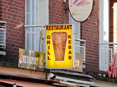 Enseigne d'un kebab / © Frédéric Bisson (Creative commons - Flickr)