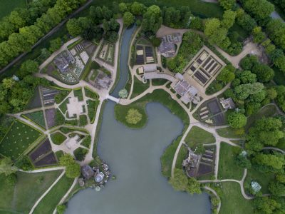 Le hameau de la Reine dans le parc du château de Versailles / © Thomas Garnier