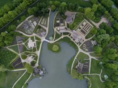 Le hameau de la Reine dans le parc du château de Versailles / © Thomas Garnier