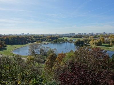 Situé entre La Courneuve, Stains, Saint-Denis et Dugny, le parc Georges-Valbon servira de ligne d'arrivée aux quatre randonnées organisées le 6 octobre dans le cadre de 