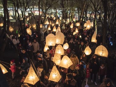 La fête des lanternes avec le théâtre des Poussières à la Villette en 2016 / © William Beaucardet