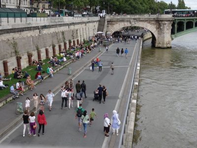Les berges de Seine piétonnes à Paris / © Jeanne Menjoulet (Creative commons - Flickr)