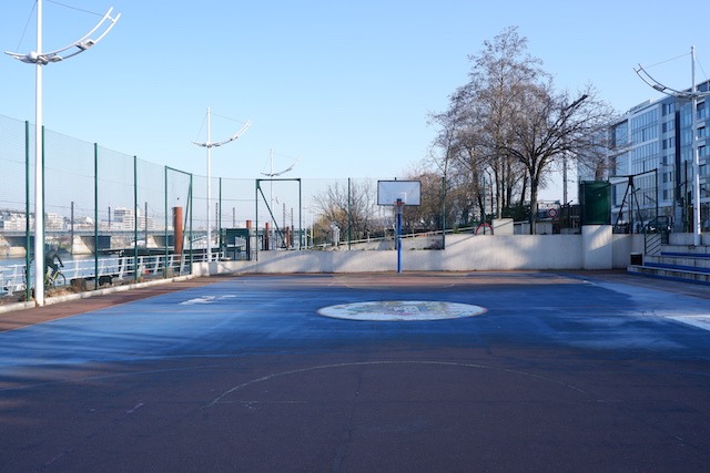 Le playground de Levallois sur les bords de Seine / © Solenn Cordroc'h pour Enlarge your Paris