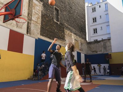 Le playground de la rue Duperré à Pigalle / © Laurent Ribot (Creative commons - Flickr)