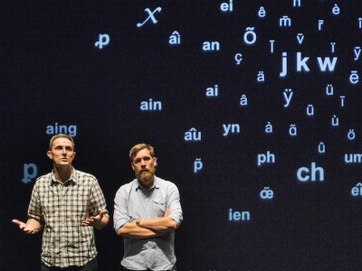 Arnaud Hoedt et Jérôme Piron questionnent la langue française dans leur mise en scène 