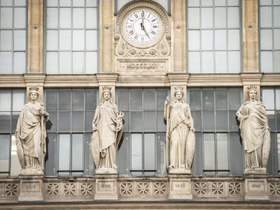 Façade la Gare du Nord. Jéromine Derigny pour Enlarge your Paris