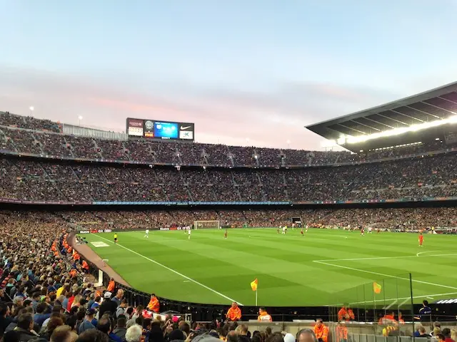 Le stade du Camp Nou à Barcelone peut accueillir jusqu'à 100.000 spectateurs / © Steve Stillman pour Enlarge your Paris