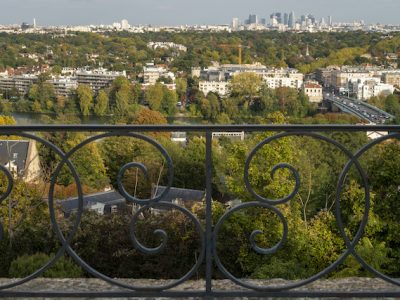 Vue sur La Défense et la plaine de Montesson depuis le Grand parterre de Saint-Germain-en-Laye / © Jérômine Derigny pour Enlarge your Paris