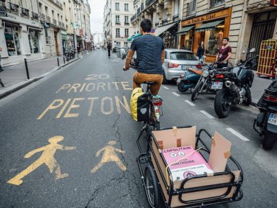 Une rue à 20km/h à Paris pour faciliter la cohabitation des modes de déplacement / © Paris en Selle