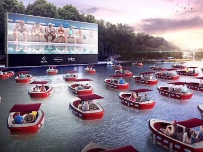 Projection du Grand bain le 18 juillet sur le bassin de La Villette à Paris / © Ville de Paris