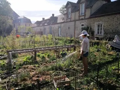 La Fermette de l'Artoire dans les Yvelines fait partie des fermes en Île-de-France où pratiquer le woofing / © La Fermette de l'Artoire