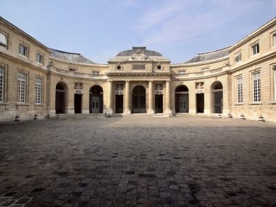 La Monnaie de Paris sur le quai Conti dans le 6e arrondissement / © Monnaie de Paris