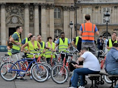 Cyclistes sur le pont des arts à Paris / © Carl Campbell (Flickr - Creative commons)