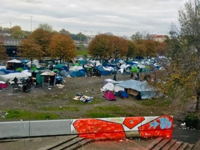 Le campement de migrants sous l'autoroute A1 à Saint-Denis / © Vianney Delourme pour Enlarge your Paris