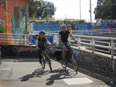 Cyclistes casqués / © Michael Coghlan (Flickr - Creative commons)