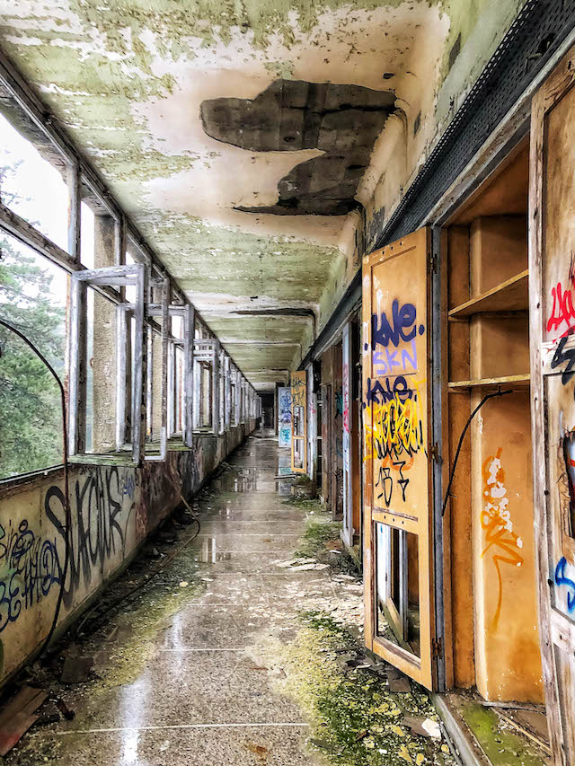 Sanatorium d'Aincourt dans le Val-d'Oise / © Julien Fréchin