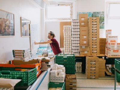 L'association La Chorba assure la distribution de repas chauds et de colis alimentaires / © Clémentine Gras - Sans pépin