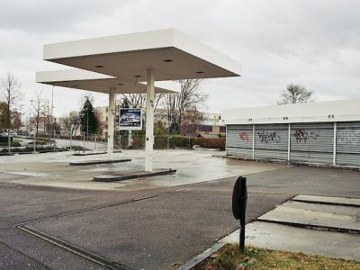 Une station service à l'abandon / © Stephane333 (Flickr - Creative commons)