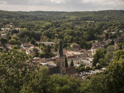 Le village de Chevreuse dans le Parc naturel de la Haute Vallée de Chevreuse / © Jérômine Derigny pour Enlarge your Paris