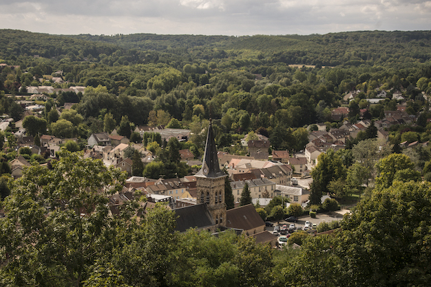 Le village de Chevreuse dans le Parc naturel de la Haute Vallée de Chevreuse / © Jérômine Derigny pour Enlarge your Paris