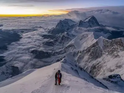 Everest VR fait partie des 8 films en réalité virtuelle proposés par le Centquatre dans le cadre de son service 