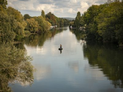 Bords de Seine dans le Vexin entre Mantes-la-Jolie et La Roche-Guyon / © Jérômine Derigny pour Enlarge your Paris