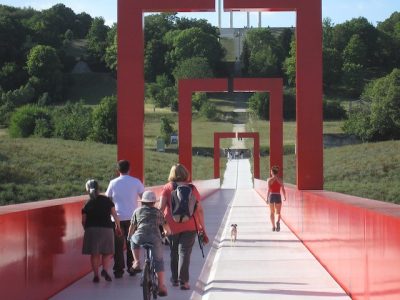 L'Axe majeur à Cergy, ville qui compte de nombreuses annonces de locations saisonnières en raison de sa proximité avec des sites touristiques d'intérêt majeur / © nicolette_mastrangelo (Creative commons / Flickr)