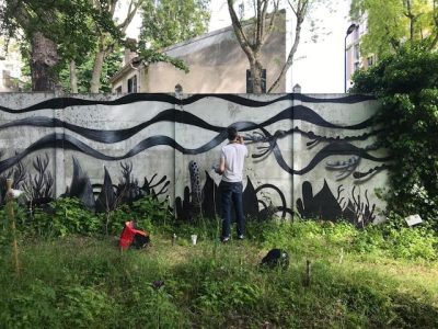 L'artiste Juan Fantôme aux Murs à pêches à Montreuil / © T.I.G.E