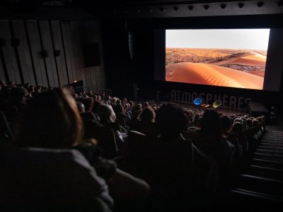 Au festival de cinéma « Atmosphères », qui se déroule du 8 au 12 octobre à Courbevoie, on se projette dans le monde de demain à travers des projections et des ateliers pour tous les âges / © Maud Audouin