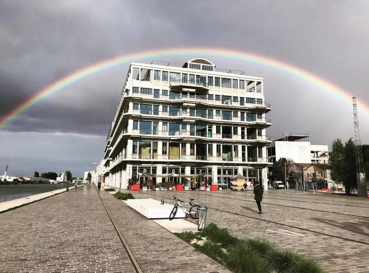 Les Magasins généraux le long du canal à Pantin / © Bonjour Pantin