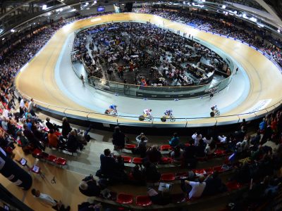 Le vélodrome national à Saint-Quentin-en-Yvelines propose des baptêmes sur la piste qui accueillera les J.O / © Steve Stillman pour Enlarge your Paris