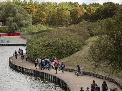 Le Tour piéton du Grand Paris, organisé par Enlarge your Paris et la Société du Grand Paris, dans le parc du Sausset en Seine-Saint-Denis / © Jérômine Derigny pour Enlarge your Paris