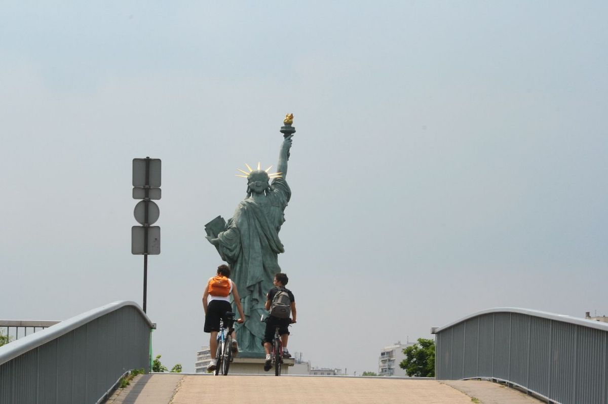 La statue de la liberté sur l'île aux cygnes dans le 15e arrondissement / © Julien (Creative commons - Flickr)